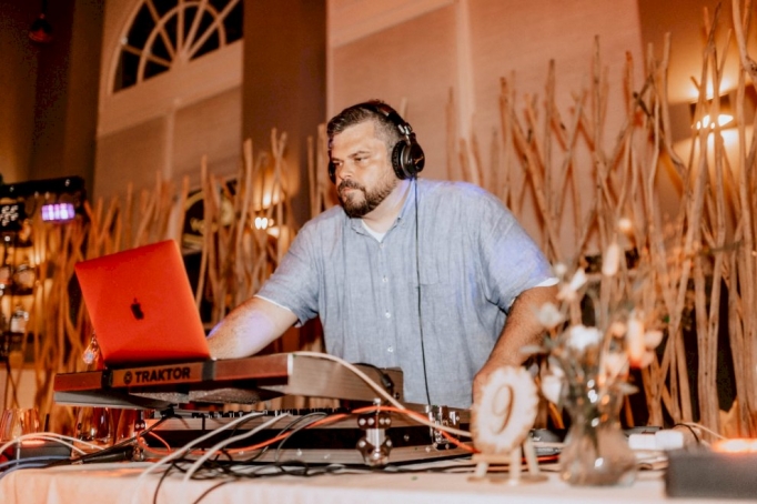 DJ Emjay – Erstklassige Hochzeiten mit Herz und Erfahrung: